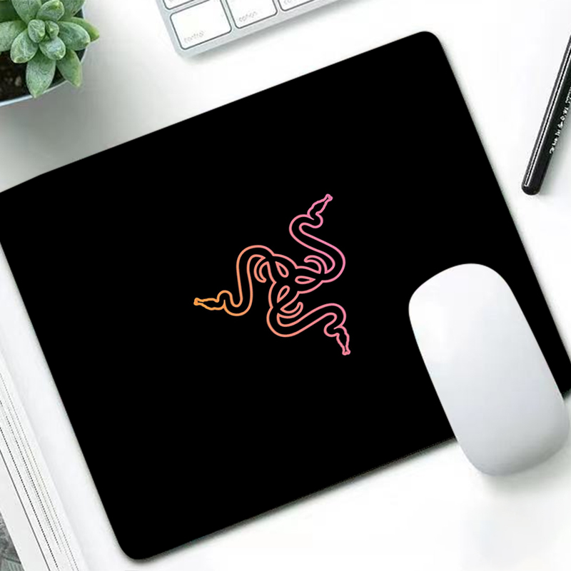 Razer Luxury Mouse Pad Anime G - огляд і ціна Gaming Keyboard Affordable